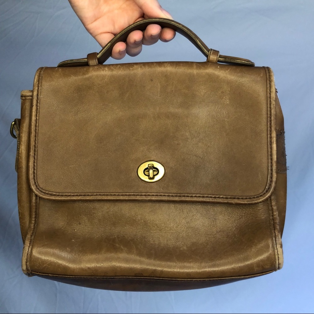 VINTAGE AUTHENTIC COACH BAG